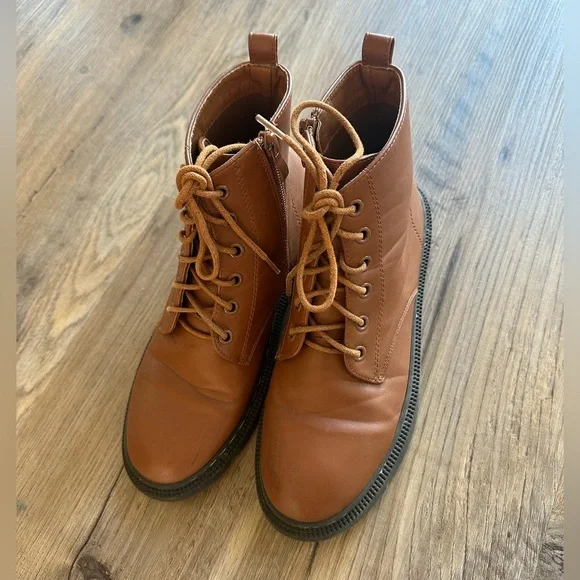 Boot Women - Picture 1 of 5